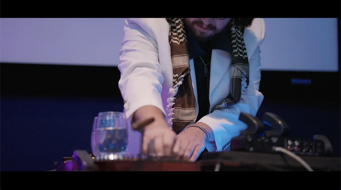 Performance of Reverie, Vol. 2: hands on the instrument with live electronics
